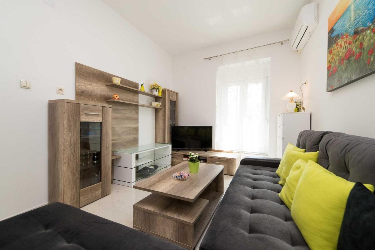 Anvedor Apartment Crikvenica Exterior photo
