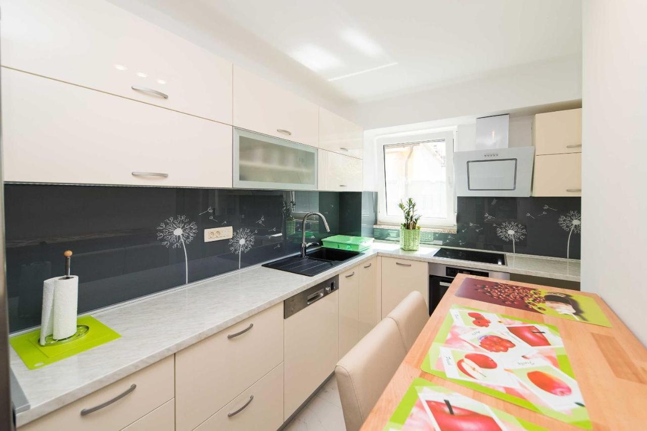 Anvedor Apartment Crikvenica Exterior photo